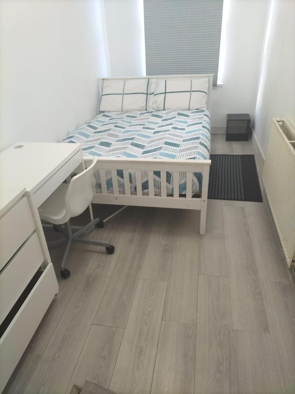 Comfortable Double Bed Located Near City Centre, Suitable For Contractors Health Care Professionals Or Long Business Stays In Coventry Or Delightful Holidays In Coventry Or Within The West Midlands Area Free Wifi Tea And Coffee Provided מראה חיצוני תמונה